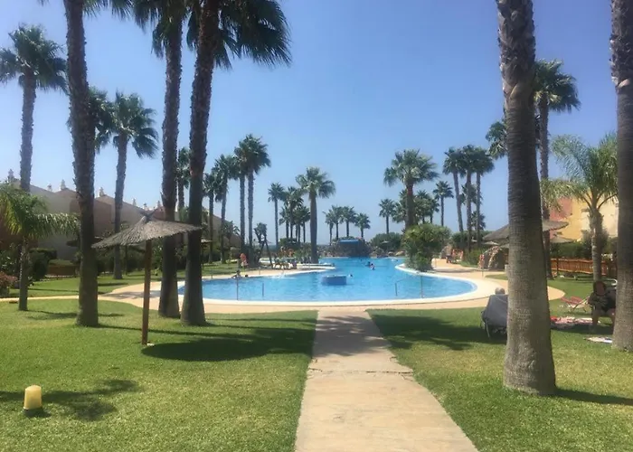 Estupendo Apartamento Urbanizacion Jardines De Zahara. Zahara De Los Atunes